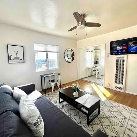 Apartamento Minimalist 1 Bed By Airport & Old Town